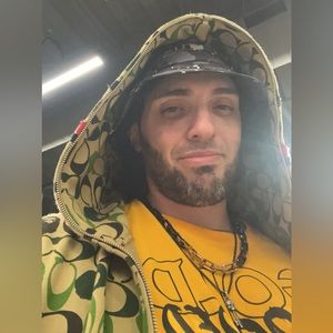 Meet your Posher, Cary